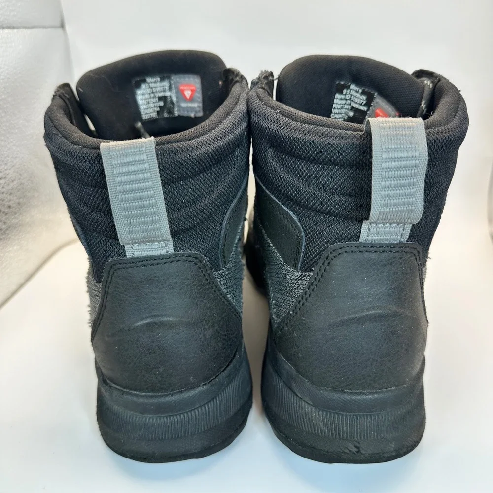 LL Bean Hiking Boots Men 9.5 Gray Black Insulated Waterproof Gorpcore 518577